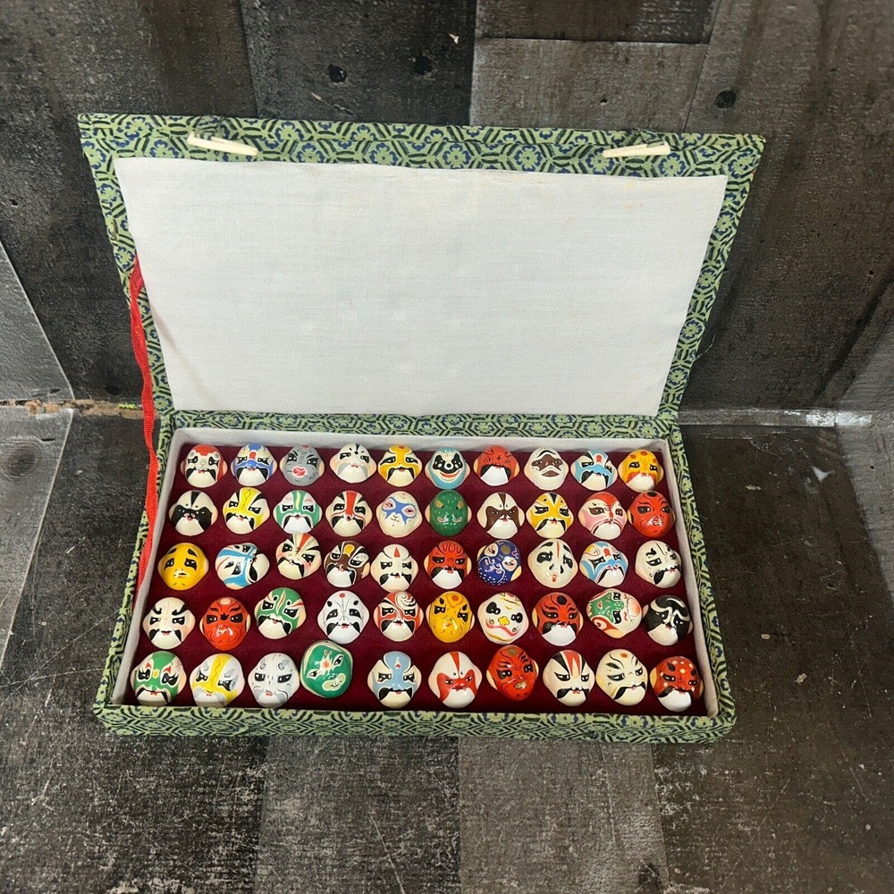 50‎ CHINESE THEATER PEKING OPERA FACES MASKS IN CASE -